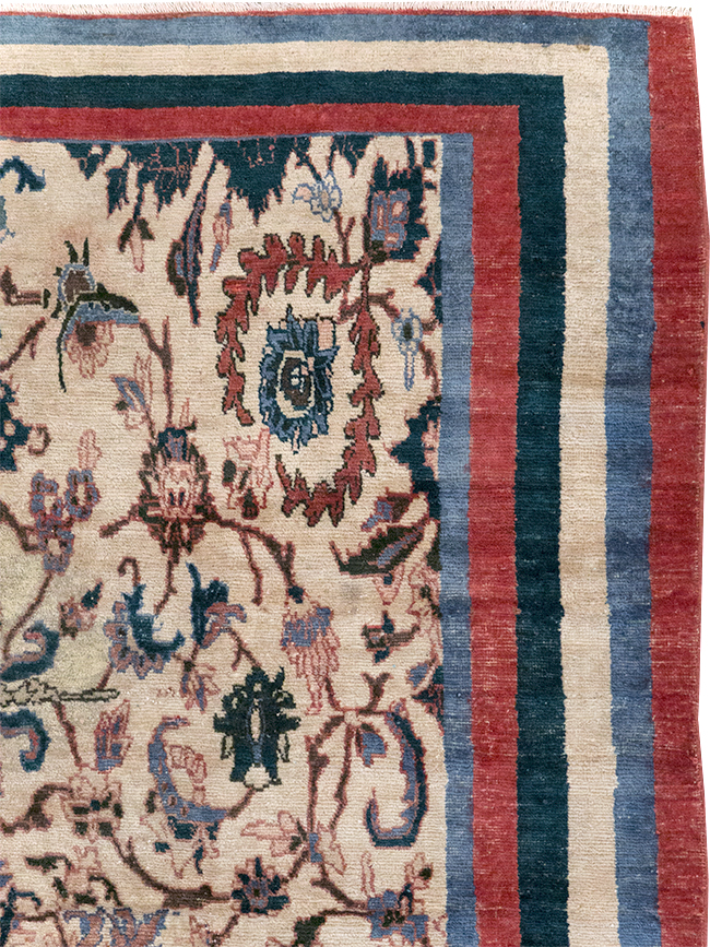 Vintage Persian Isfahan Accent Rug, No.26834 - Gss