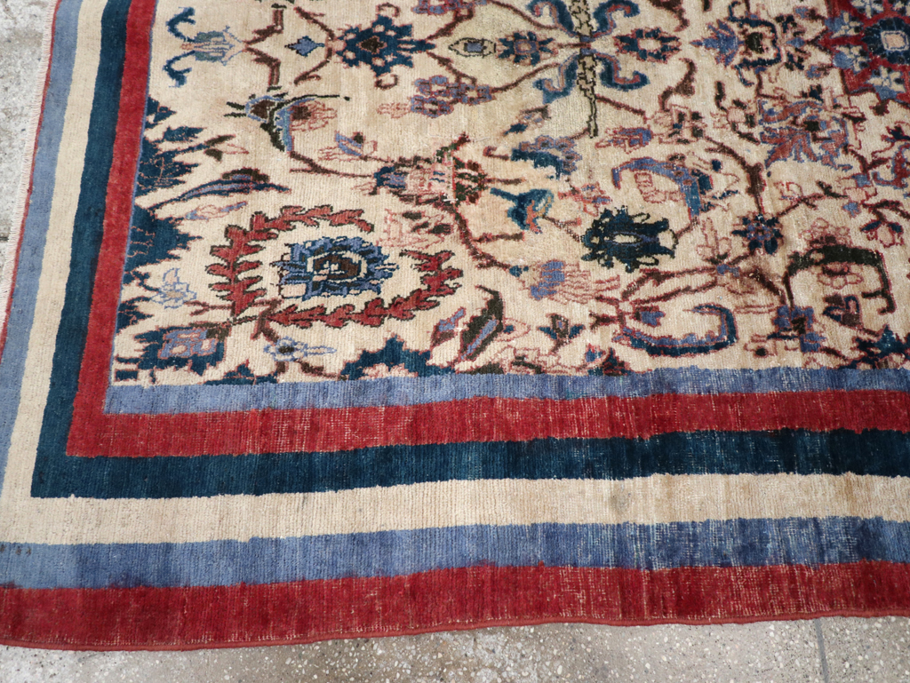 Vintage Persian Isfahan Accent Rug, No.26834 - Gss
