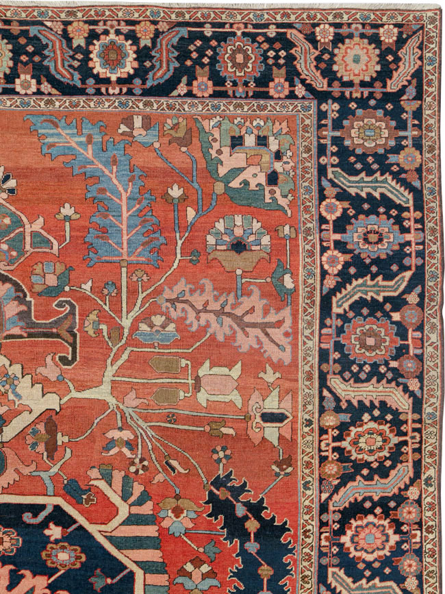 Antique Persian Serapi Rug, No.26975 - Gss