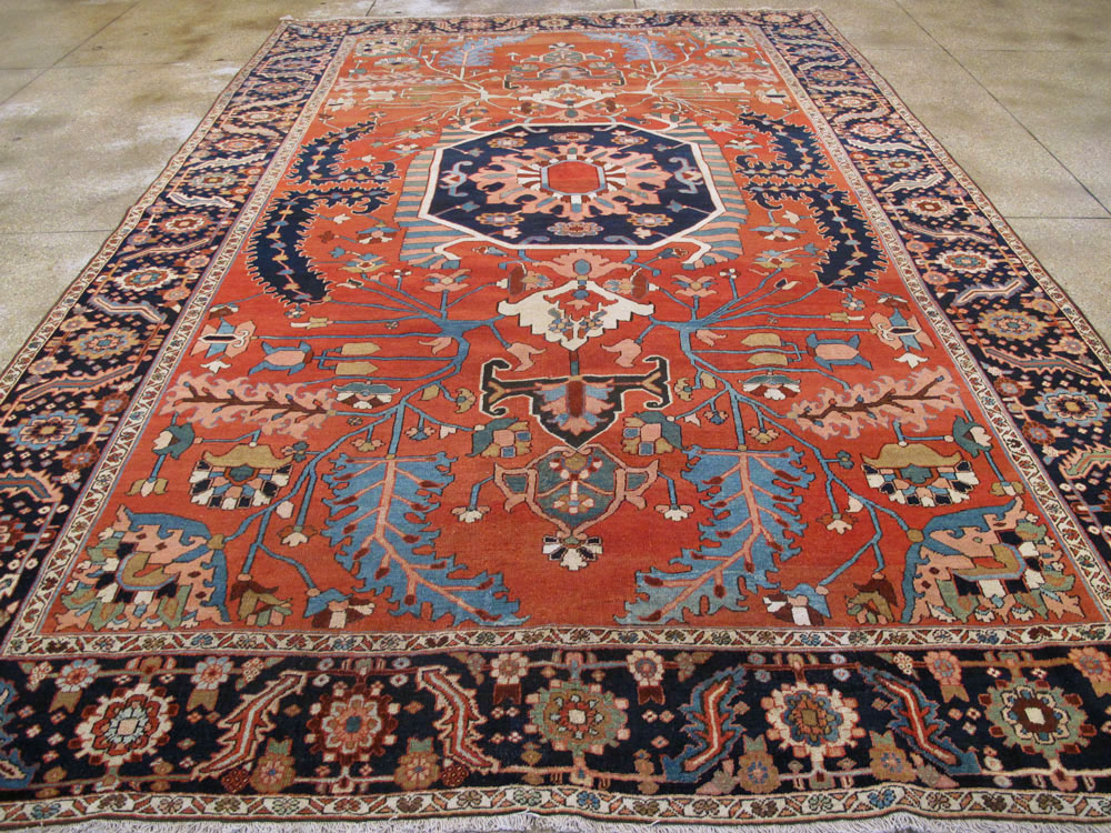Antique Persian Serapi Rug, No.26975 - Gss