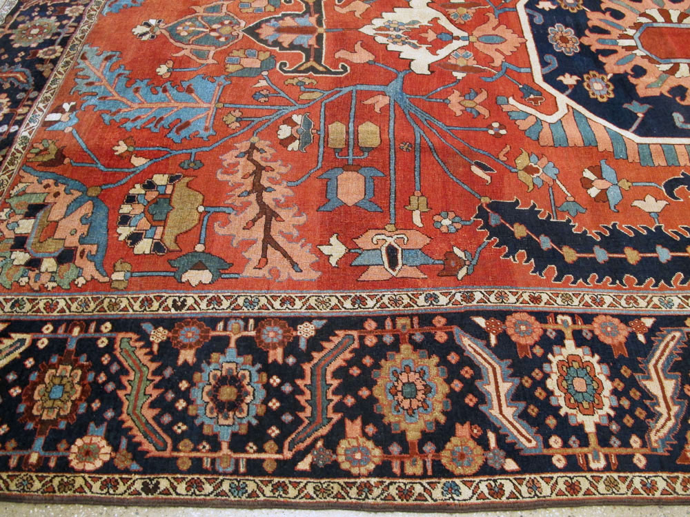 Antique Persian Serapi Rug, No.26975 - Gss
