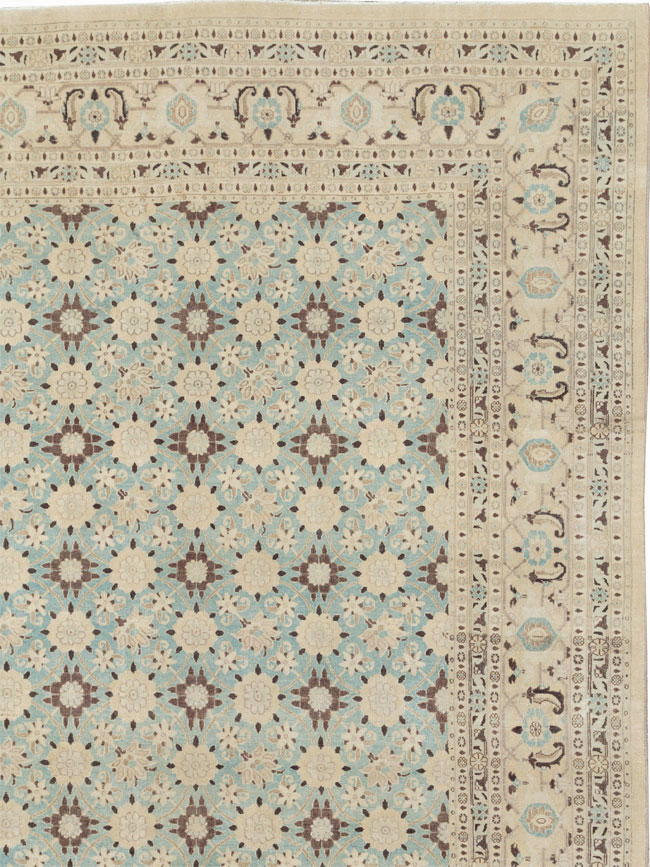 Vintage Persian Mashad Square Carpet, No.27004 - Gss