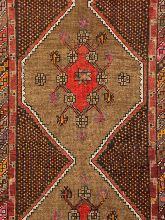Vintage Persian Kurd Gallery Rug, No.27072 - Gss