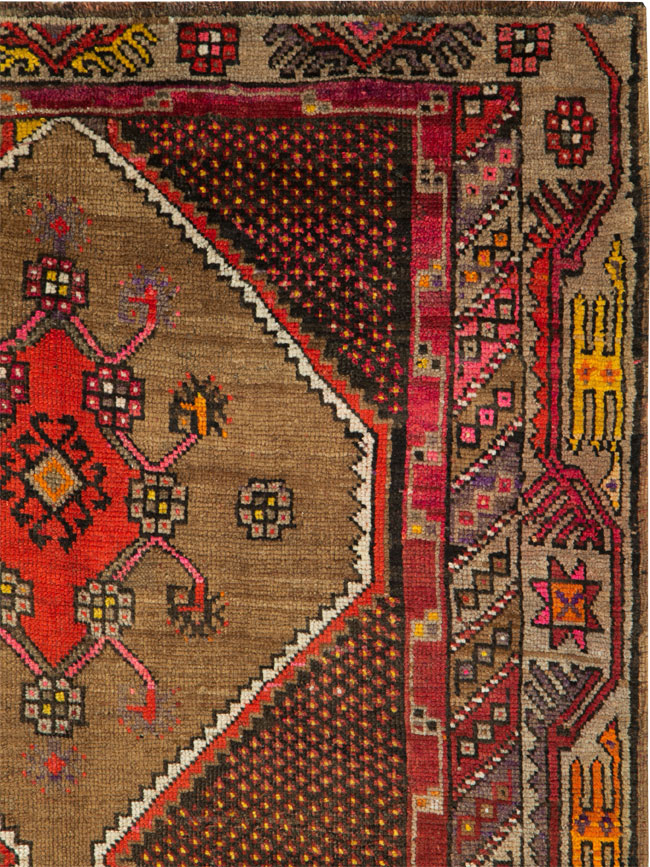 Vintage Persian Kurd Gallery Rug, No.27072 - Gss