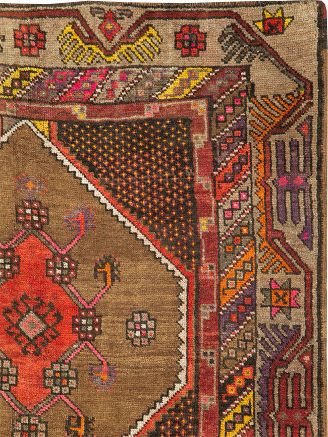 Vintage Persian Kurd Gallery Rug, No.27072 - Gss