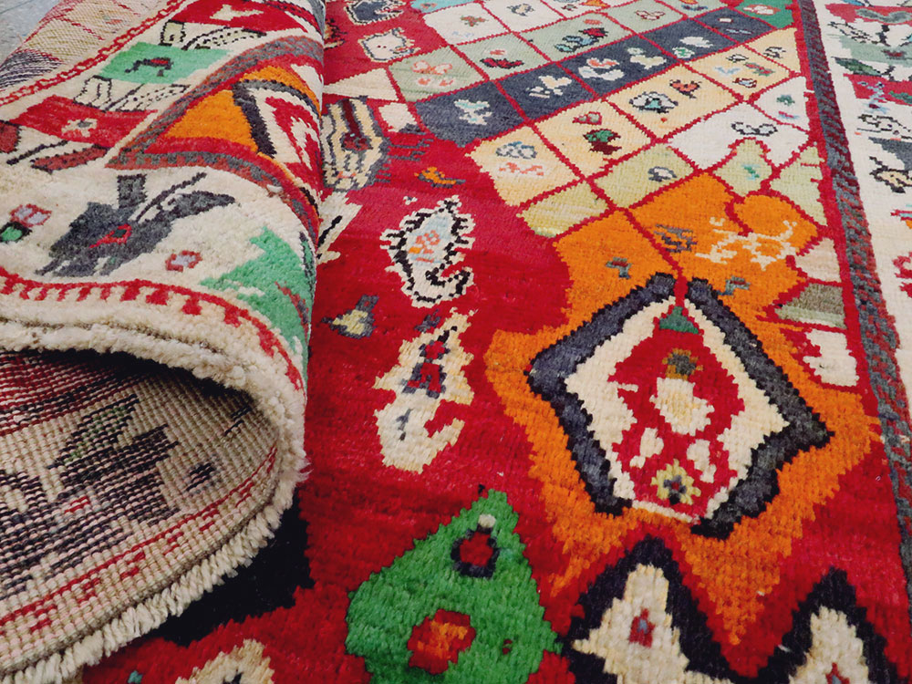 Vintage Persian Shiraz Rug, No.27077 - Gss