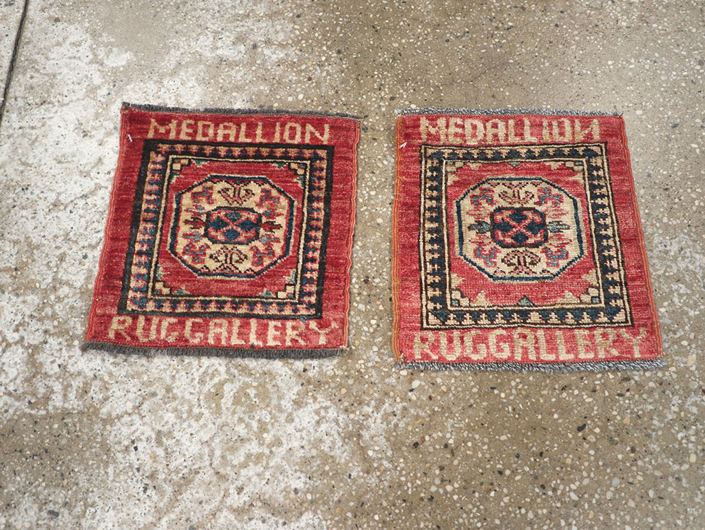 Modern Central Asian Turkoman Square Throw Rug (Pair: 2 of 2), No.27107 - Gss