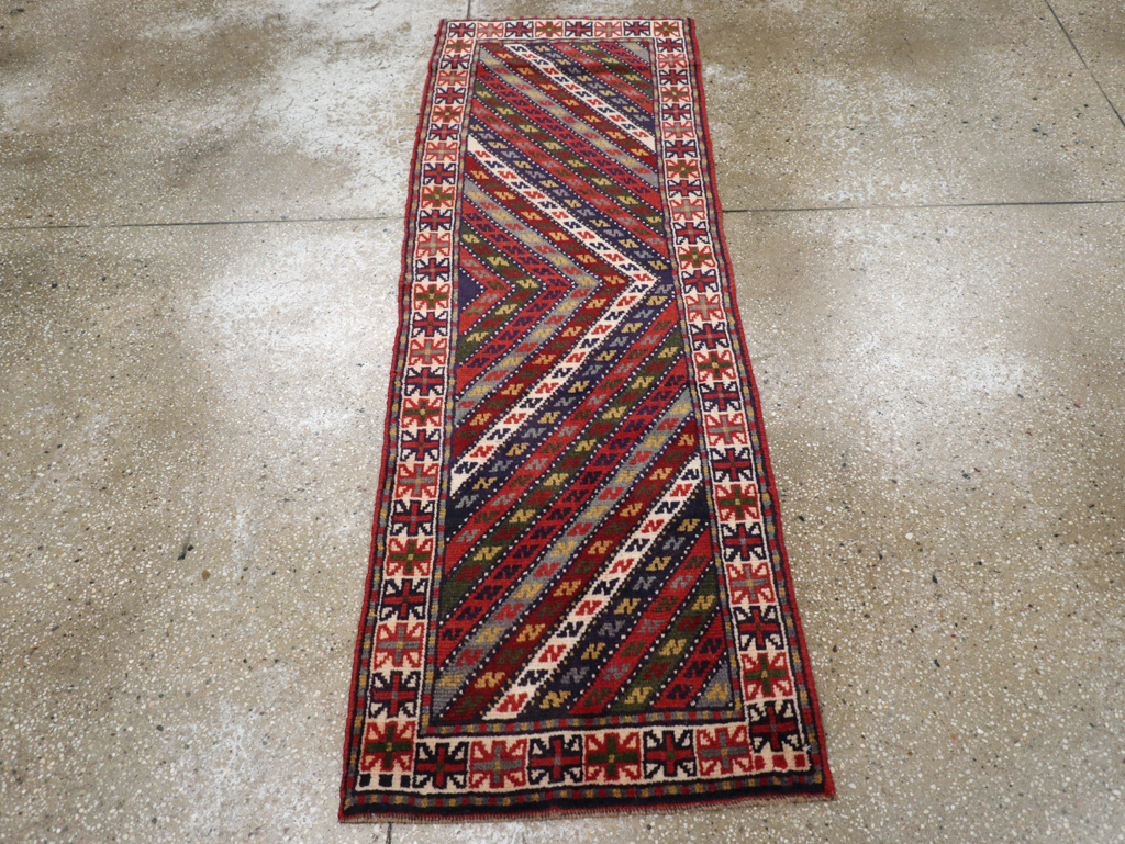 Vintage Persian Shiraz Small Runner, No.27109 - Gss