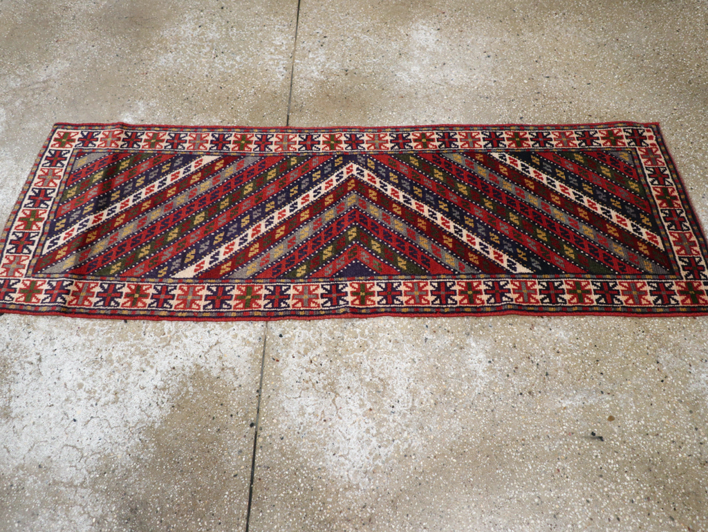 Vintage Persian Shiraz Small Runner, No.27109 - Gss