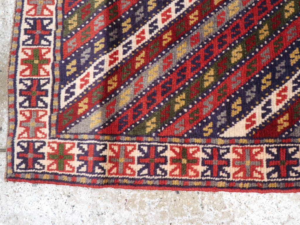 Vintage Persian Shiraz Small Runner, No.27109 - Gss