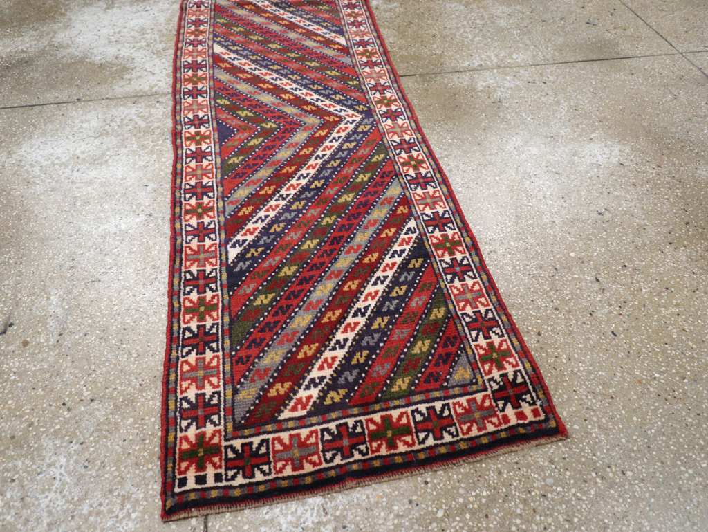 Vintage Persian Shiraz Small Runner, No.27109 - Gss