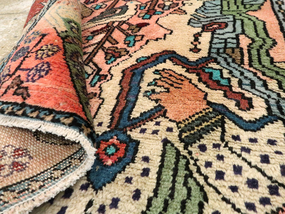 Vintage Persian Mahal Pictorial Rug, No.27114 - Gss