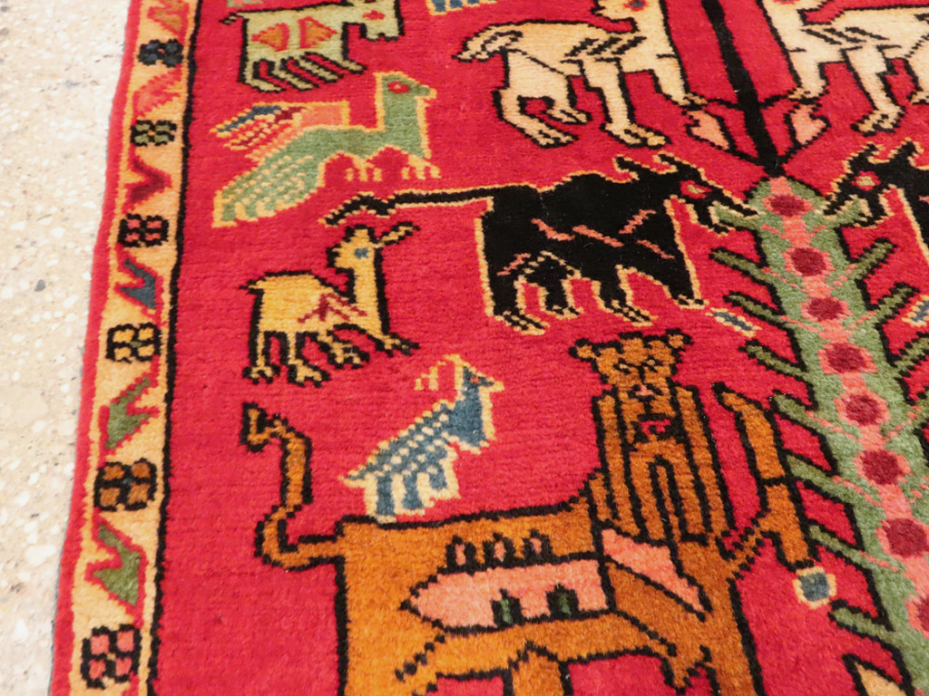 Vintage Persian Pictorial Hamadan Rug, No.27117 - Gss