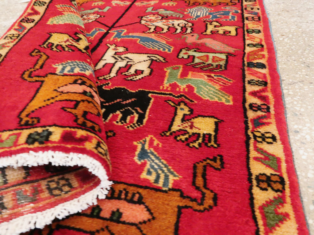 Vintage Persian Pictorial Hamadan Rug, No.27117 - Gss