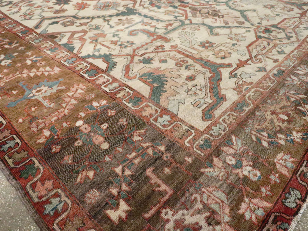 Antique Persian Heriz Carpet, No.27133 - Gss