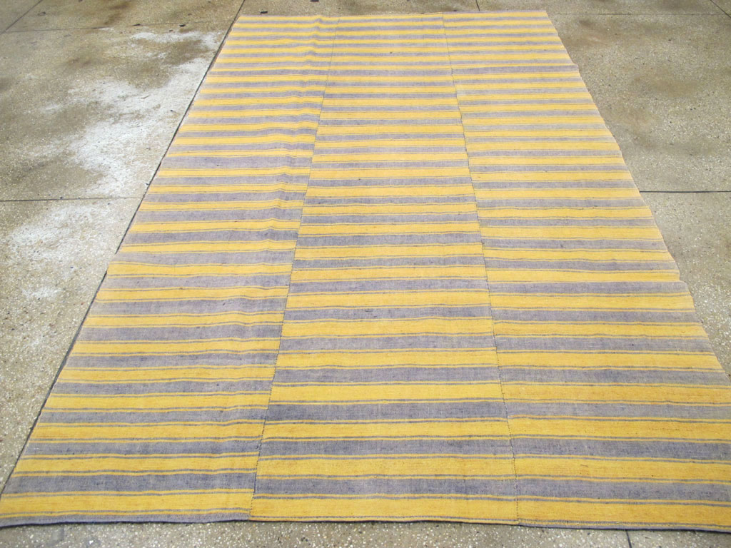 Vintage Turkish Flatweave Kilim Accent Rug, No.27173 - Gss