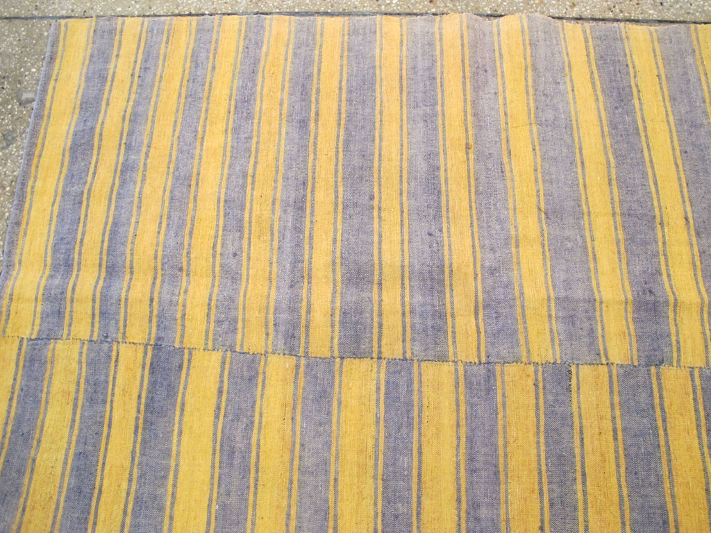 Vintage Turkish Flatweave Kilim Accent Rug, No.27173 - Gss