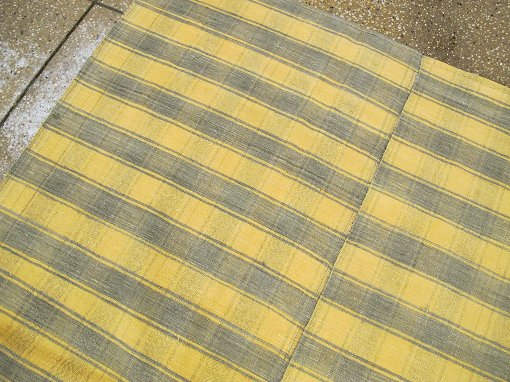 Vintage Turkish Flatweave Kilim Accent Rug, No.27174 - Gss