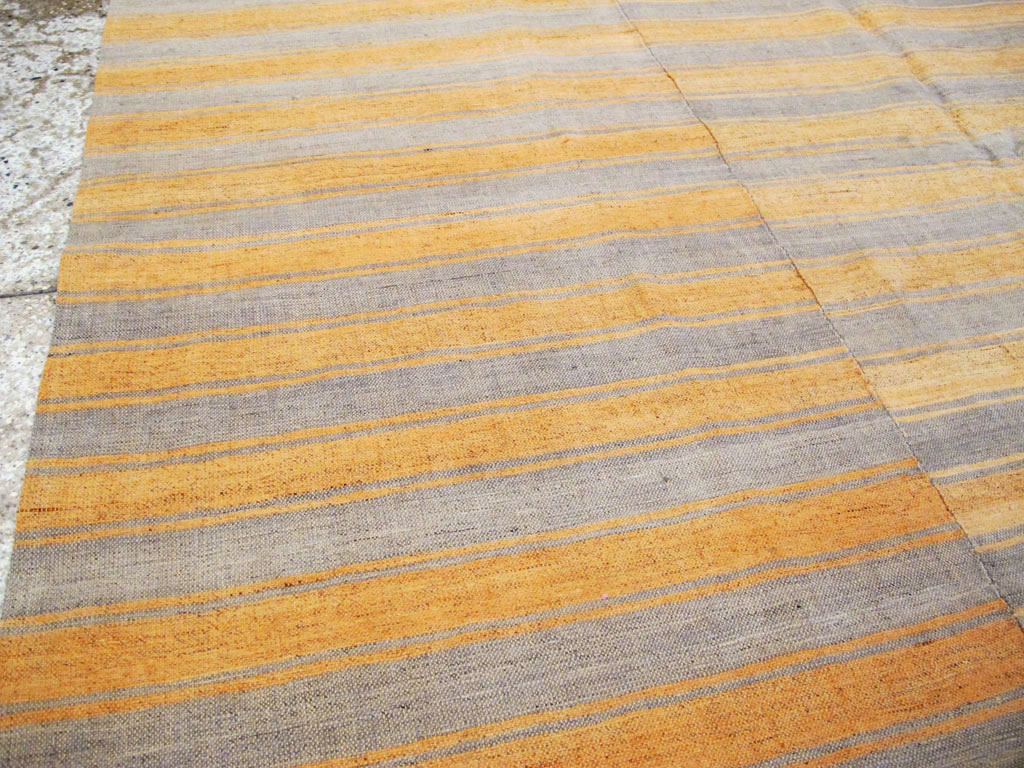 Vintage Turkish Flatweave Kilim Accent Rug, No.27275 - Gss