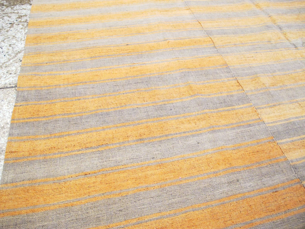 Vintage Turkish Flatweave Kilim Accent Rug, No.27275 - Gss