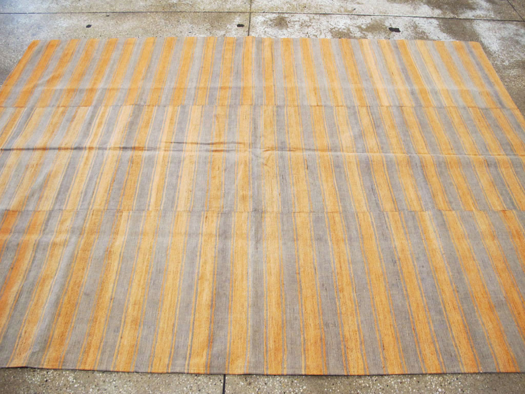 Vintage Turkish Flatweave Kilim Accent Rug, No.27275 - Gss