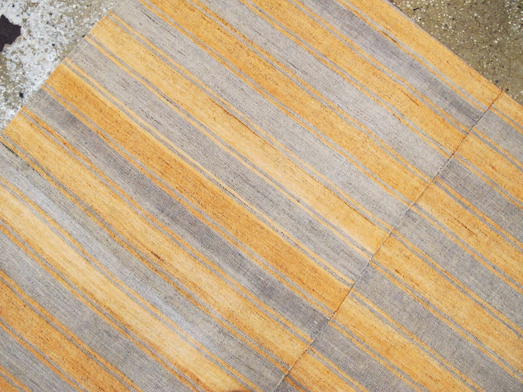 Vintage Turkish Flatweave Kilim Accent Rug, No.27275 - Gss