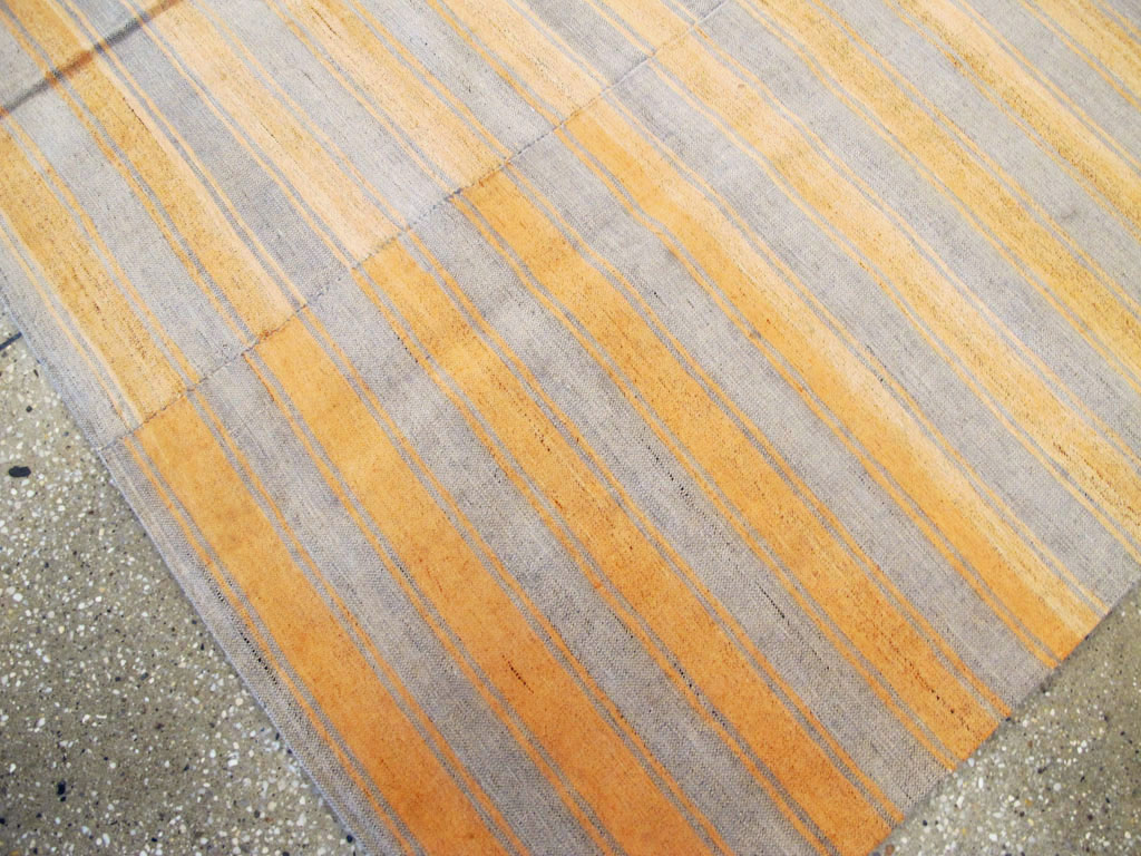 Vintage Turkish Flatweave Kilim Accent Rug, No.27275 - Gss