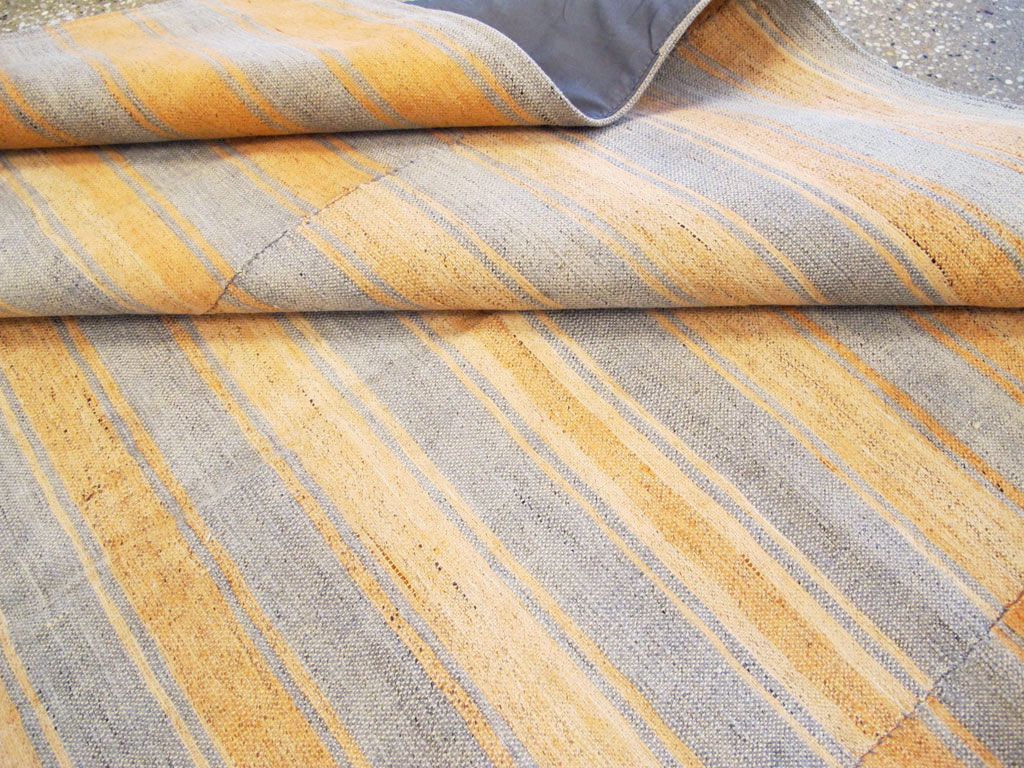 Vintage Turkish Flatweave Kilim Accent Rug, No.27275 - Gss