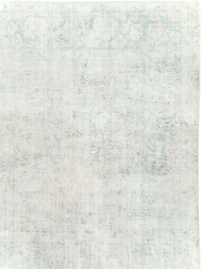 Distressed Vintage Persian Small Room Size Carpet, No.27283 - Gss