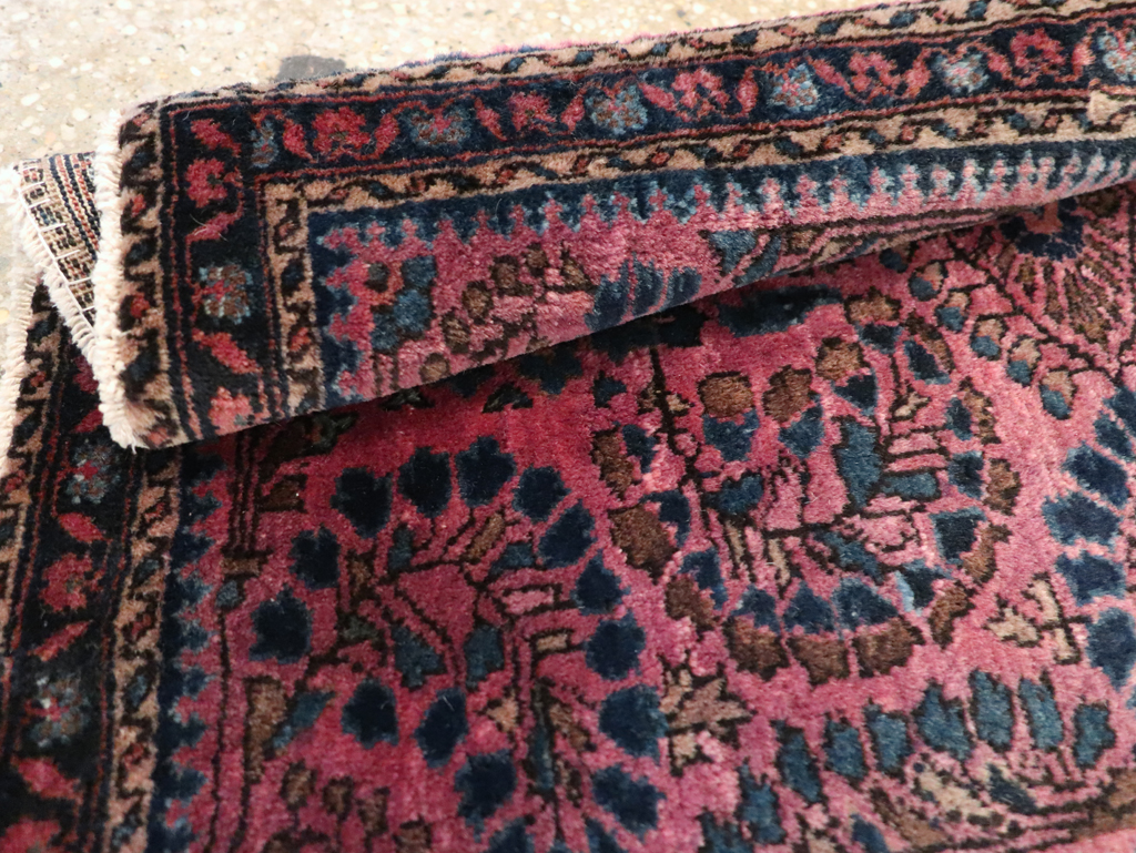 Vintage Persian Sarouk Throw Rug, No.27289 - Gss