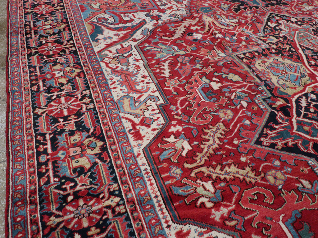 Antique Persian Heriz Carpet, No.27299 - Gss