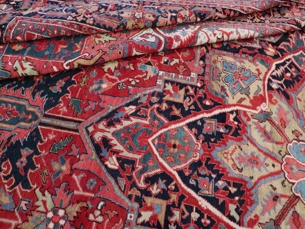 Antique Persian Heriz Carpet, No.27299 - Gss