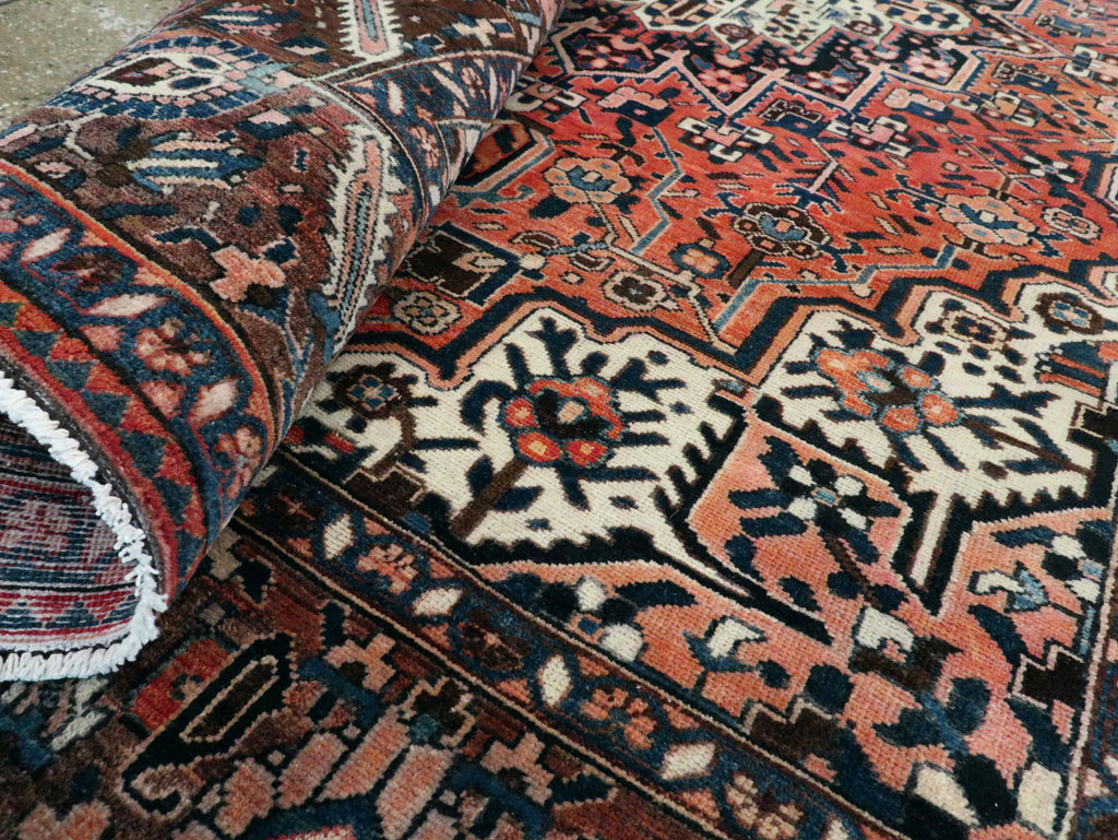Vintage Persian Bakhtiari Accent Rug, No.27302 - Gss