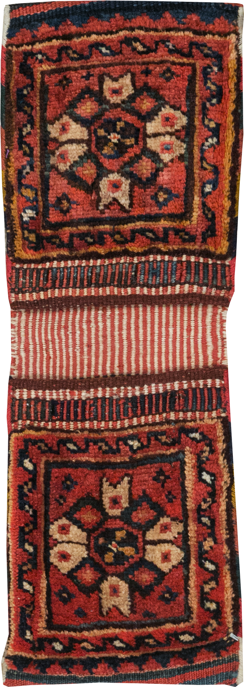 Vintage Persian Shiraz Rug, No.27349 - Gss