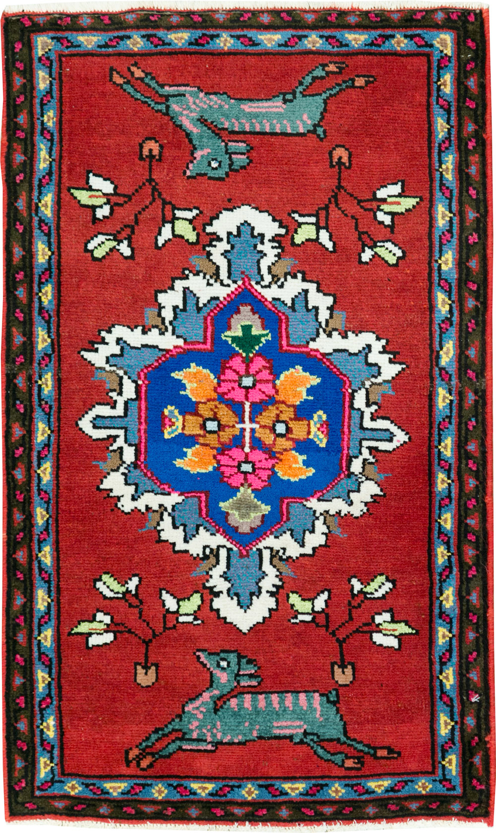 Vintage Persian Hamadan Pictorial Rug, No.27362 - Gss