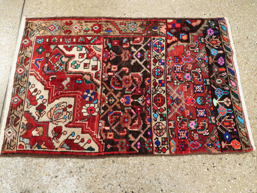 Vintage Persian Wagireh Hamdan Rug, No.27364 - Gss