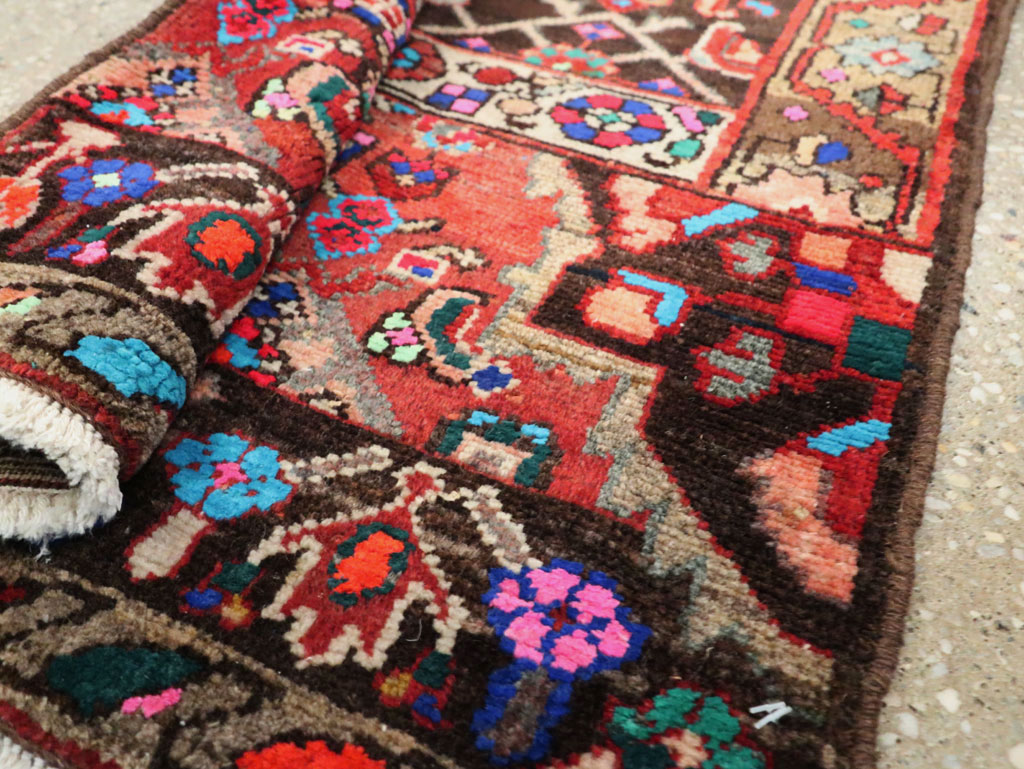 Vintage Persian Wagireh Hamdan Rug, No.27364 - Gss