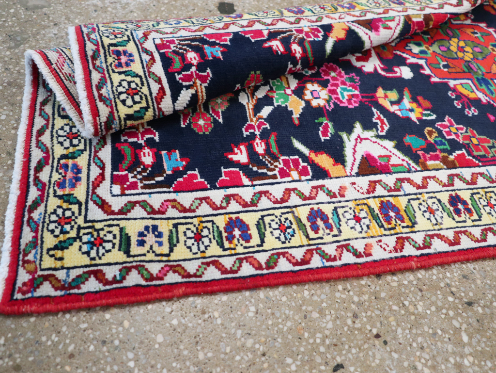 Vintage Persian Hamadan Rug, No.27369 - Gss