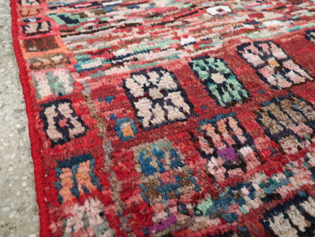 Vintage Persian Shiraz Rug, No.27391 - Gss