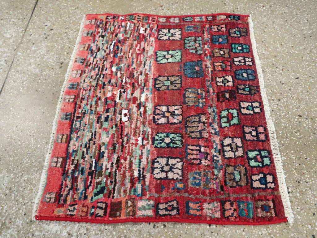Vintage Persian Shiraz Rug, No.27391 - Gss