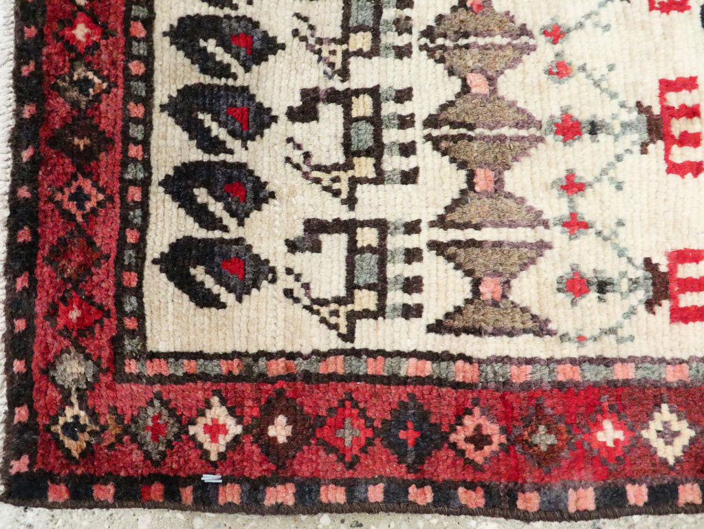 Vintage Persian Baluch Rug, No.27419 - Gss