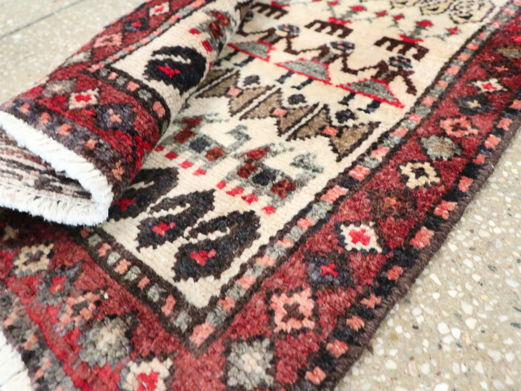 Vintage Persian Baluch Rug, No.27419 - Gss