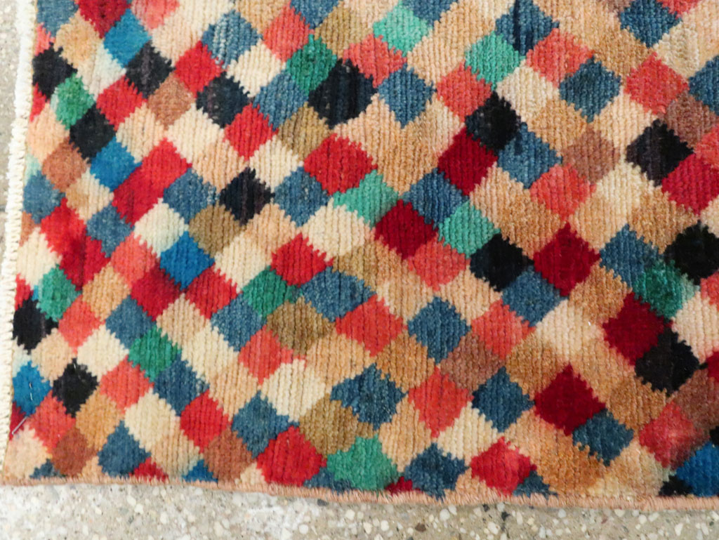 Vintage Persian Shiraz Rug, No.27423 - Gss