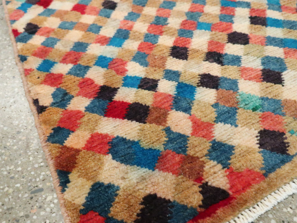 Vintage Persian Shiraz Rug, No.27423 - Gss