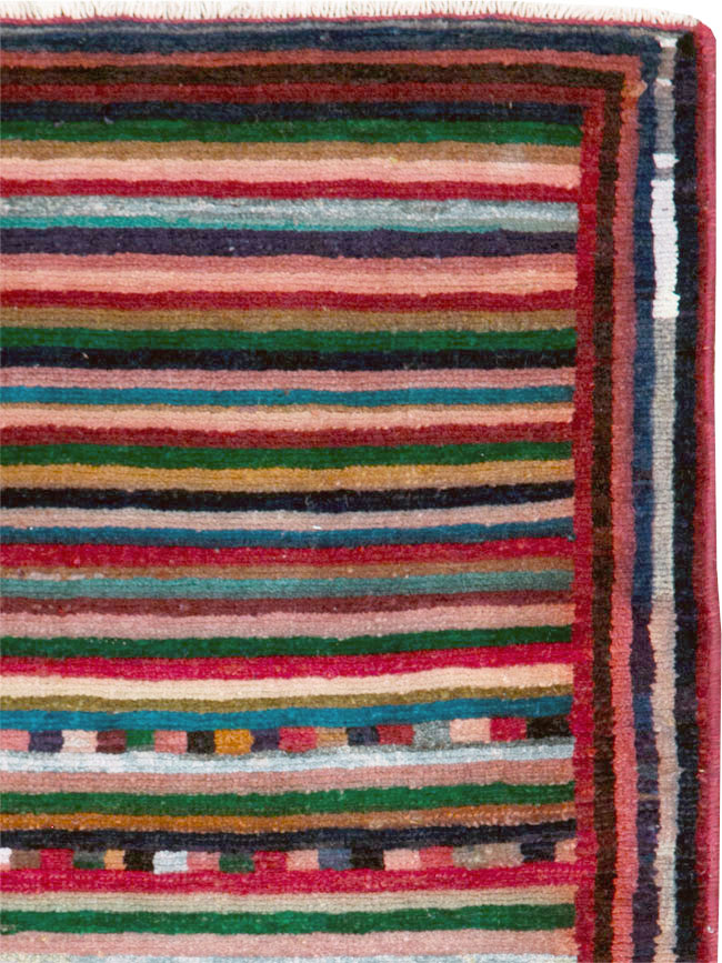 Vintage Persian Mahal Rug, No.27427 - Gss