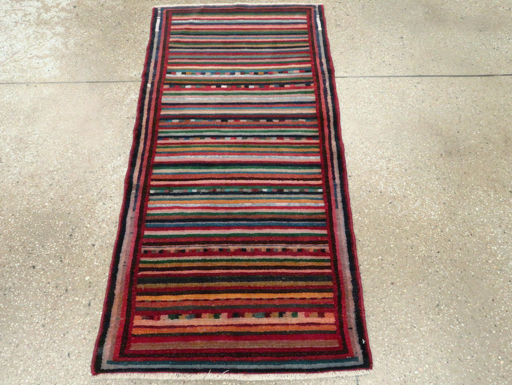 Vintage Persian Mahal Rug, No.27427 - Gss