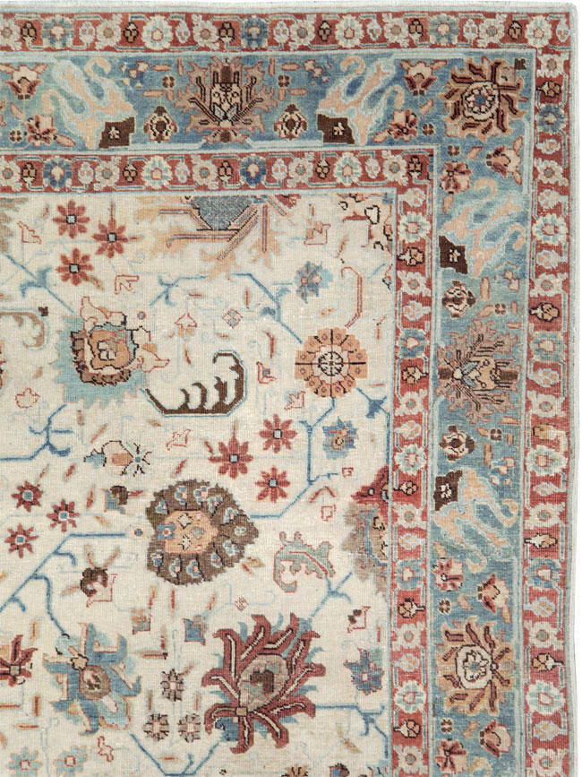 Vintage Persian Tabriz Accent Rug, No.27482 - Gss
