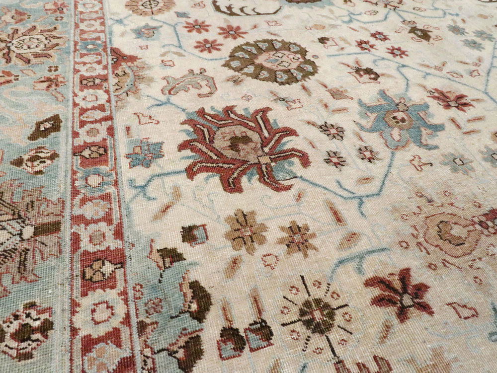 Vintage Persian Tabriz Accent Rug, No.27482 - Gss