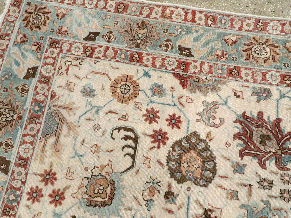 Vintage Persian Tabriz Accent Rug, No.27482 - Gss