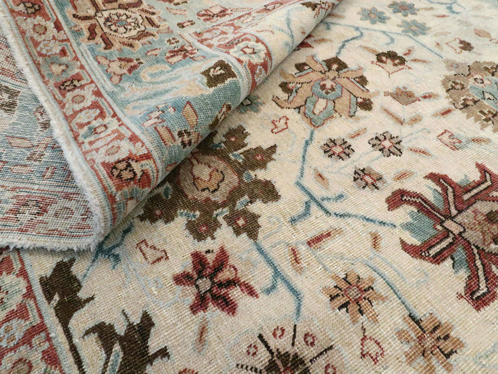 Vintage Persian Tabriz Accent Rug, No.27482 - Gss